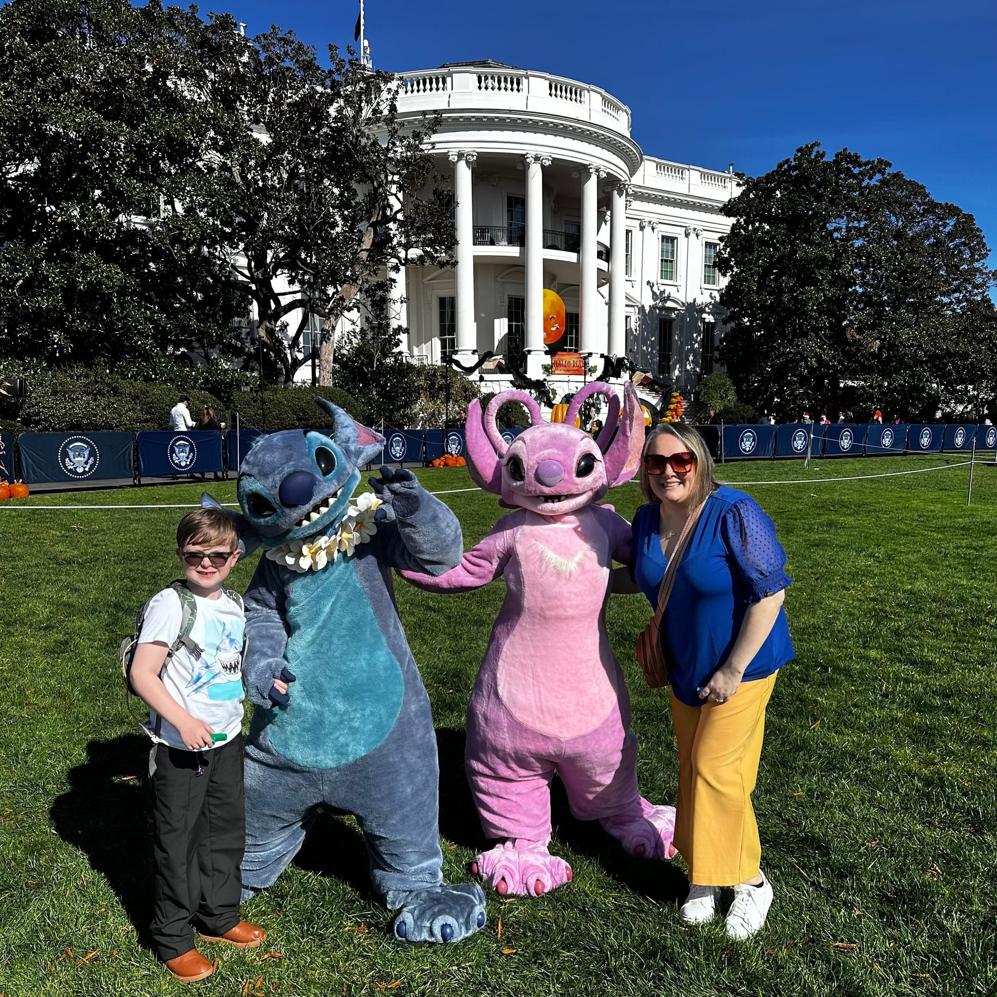 Little Lobbyists Cole and his mom Victoria hang out with loveable alien Stitch on the White House Lawn