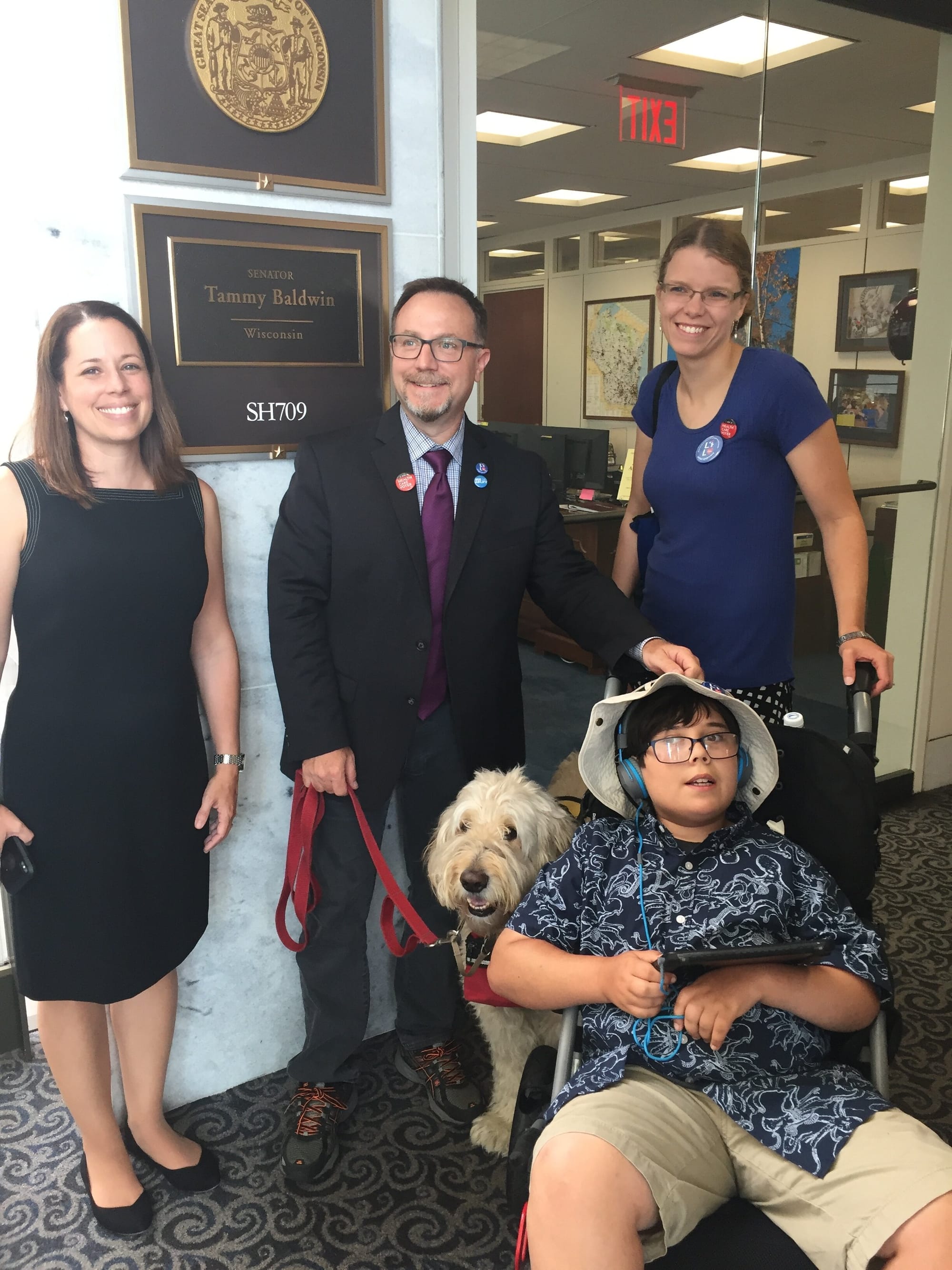 Little Lobbyists visiting a Senate office.